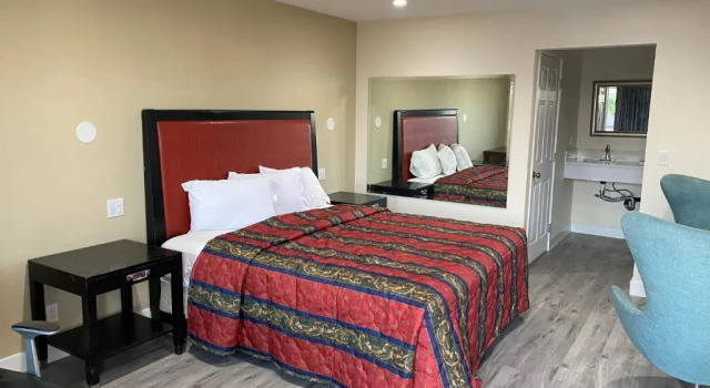 Номер Standard Royale Inn Motel
