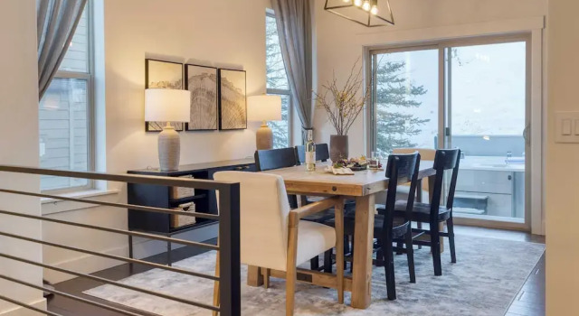 Abigail Drive Year-round Retreat w/ Hot Tub Near Trails + Historic Main St
