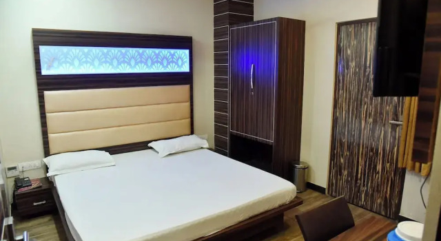 Номер Deluxe Hotel Midtown & Restaurant