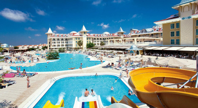 Четырёхместный номер семейный с видом на море Отель Side Star Resort