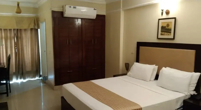 Номер Deluxe Pak Continental Hotel