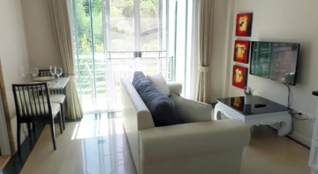 Апартаменты c 1 комнатой с балконом Westbury Residence
