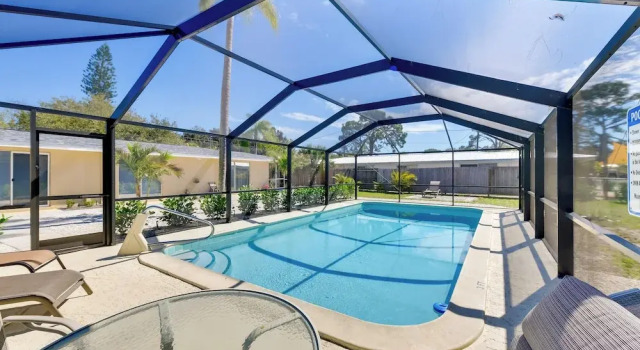 Коттедж Coastal Oasis w/ Shared Pool, 2 Mi to Beach!