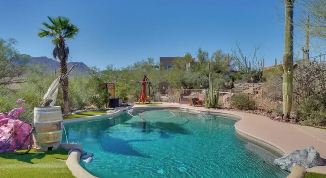 Коттедж Pool & Stunning Mtn Views! Eclectic Tucson Home