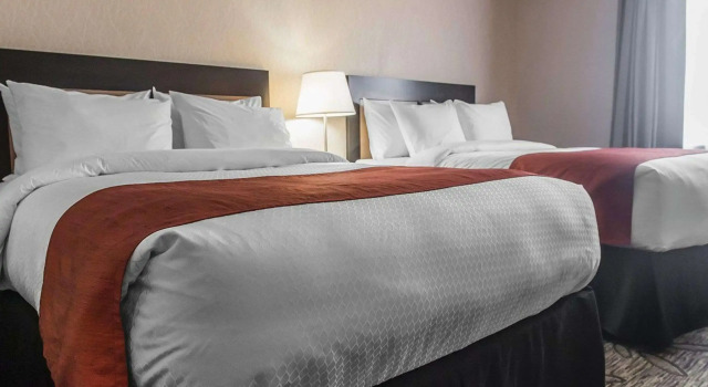 Quality Inn & Suites, Rezervovat Hotel Hotely a ubytování v Thousand Islands, Hotel