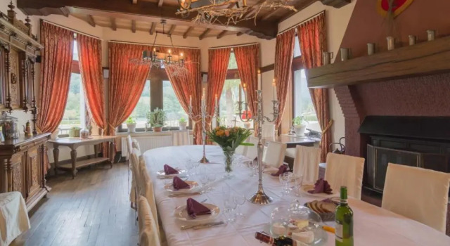 Коттедж Renting a whole castle for your holiday Why not