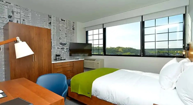 Run of House The Lismore Hotel Eau Claire - a DoubleTree by Hilton