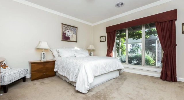 La Bella Vita, Book Bed and Breakfast Batesford Victoria