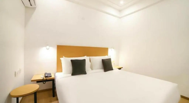 Hotel Mavens Orange Gurgaon