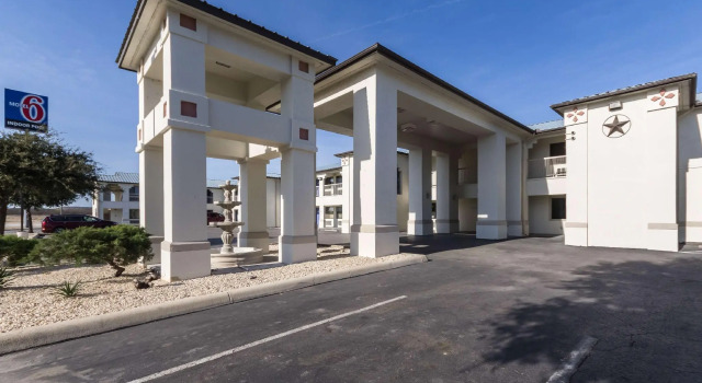 Quality Inn & Suites Junction, Reserva ahora Hotel Junction Texas Hill Country