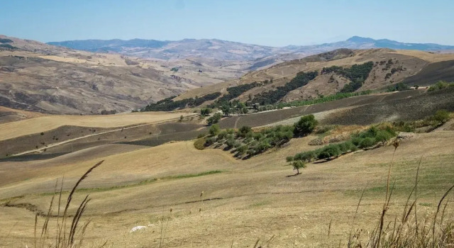 Gorgeous Holiday Home with Hot Tub, Whirlpool, Pool, Garden, Book Vacation Home Hotels in Sicily with Parking, Parking
