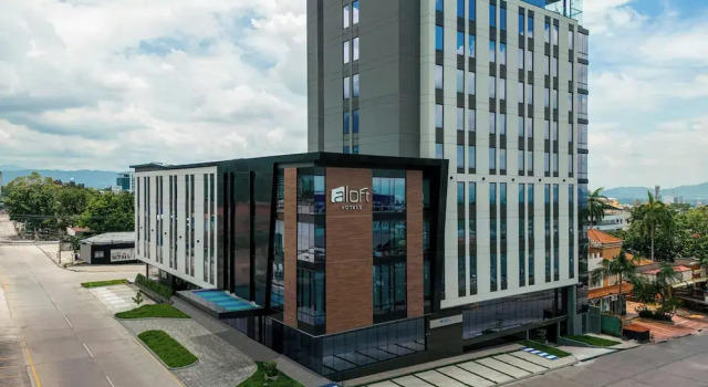 Aloft San Pedro Sula, Reservar Hotel Hotéis em Cortés com piscina, Piscina