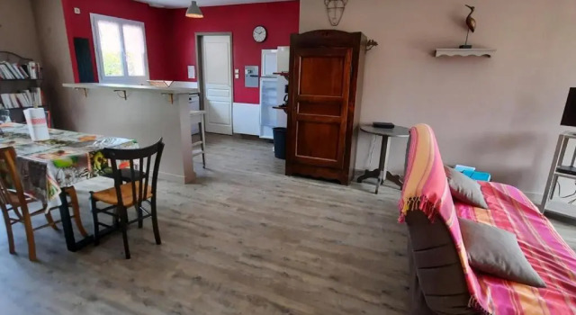 Maison de plain-pied avec jardin clôturé, proche Thermes St Roch - 3 chambres, WiFi, cuisine équipée - FR-1-541-46, Забронировать Отель Ла-Рош-Позе Вьен