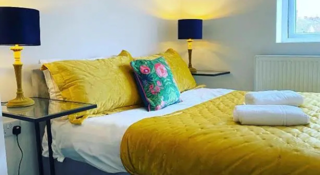 Air Host and Stay - Lewbry House Apartments, Liverpool, UK