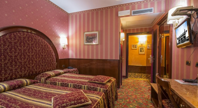 Трёхместный номер Family Hotel Vittoria