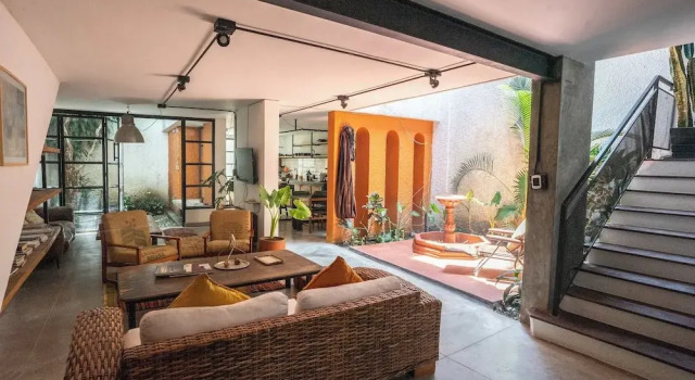 w Bright Colonial 5BR House With Balcony, Réserver Maison de vacances Cottages à Medellín, Cottage
