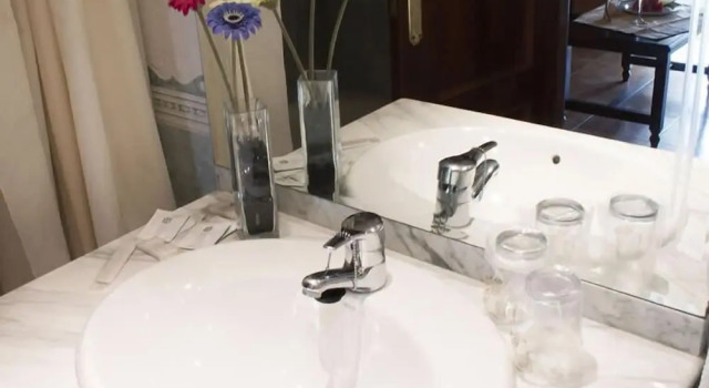 Двухместный номер Standard с балконом Albenzaire Hotel Asador
