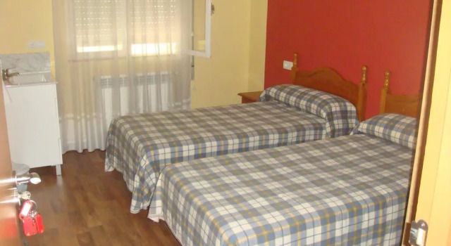Poncebos, Buchen Sie Hotel Puertas Costa Verde