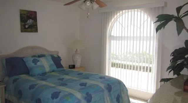 Cayman Breakers, Book Hotel The Moorings Cayman Brac
