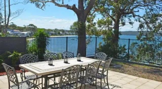 Wanda Magic' 19 Randall Drive - Beautiful Water Front House
