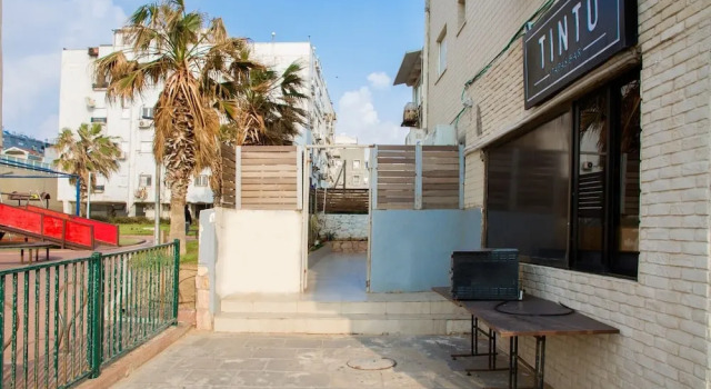 GK Apartments - Ben Gurion 105, Book Lejlighed Hoteller i Bat Yam med parkering, Parkering