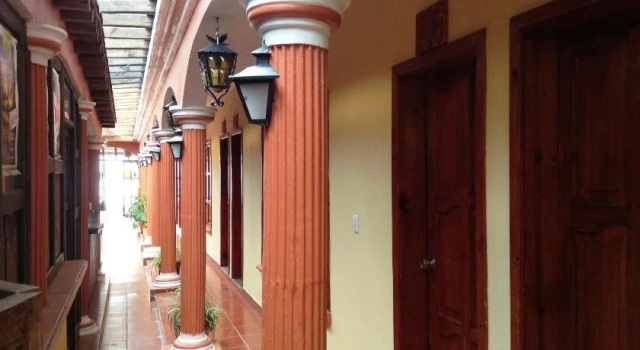 Hotel Arcos del Carmen, Забронировать Отель Сан-Кристобаль-де-лас-Касас Чьяпас, рядом с Central Plaza &amp; Park
