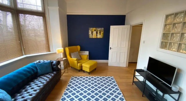 Beautiful Modern Hoole Ground Floor Apartment, Забронировать Апартаменты/квартира Отели Честера с парковкой, Парковка