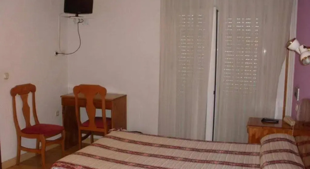 Hostal Virgen del Villar, Забронировать Отель Лагуна-де-Дуэро Valladolid Province