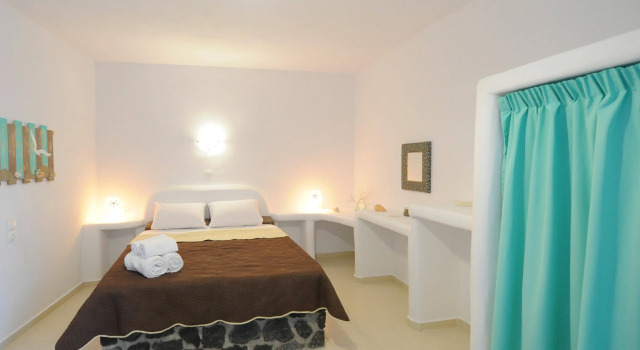 Manias Fira Residences