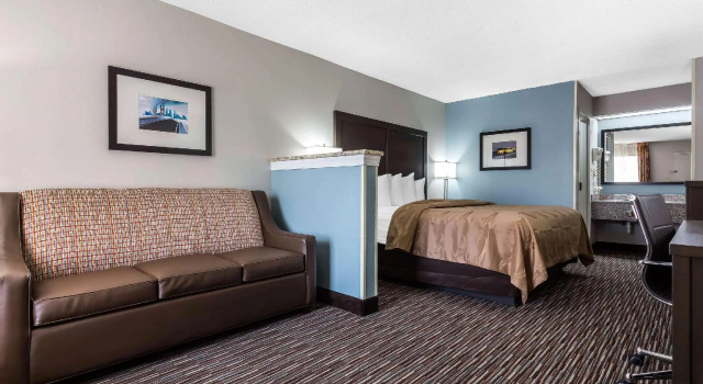 Двухместный люкс Quality Inn & Suites Mooresville-Lake Norman
