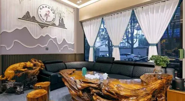 Tengchong Jianlan Business Hotel, Rezerwuj Hotel Tengchong Yunnan