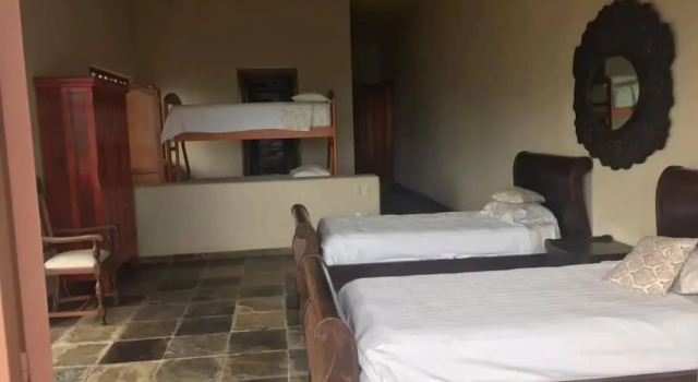 Семейный номер Standard с балконом Artes Bed & Breakfast