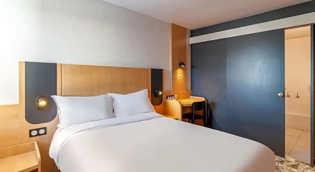 Двухместный номер для гостей с ограниченными возможностями B&B HOTEL Lyon Eurexpo Bron