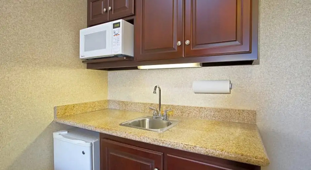 Люкс Deluxe Holiday Inn Express Hotel & Suites Anderson by IHG