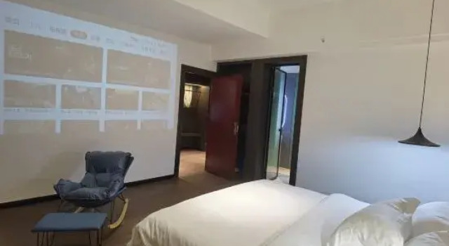 Люкс Deluxe Staying at the Holiday Inn Cafe