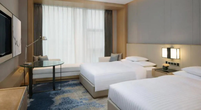 Четырёхместный номер Standard Courtyard by Marriott Zhengzhou Airport