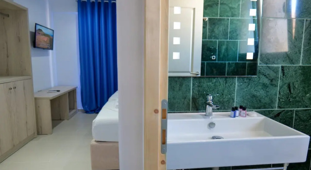 Трёхместный номер Standard с видом на море Sea View Hotel