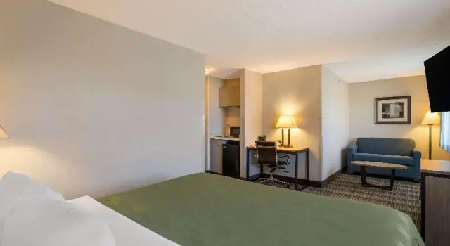 Люкс Quality Inn Denver Northeast Brighton