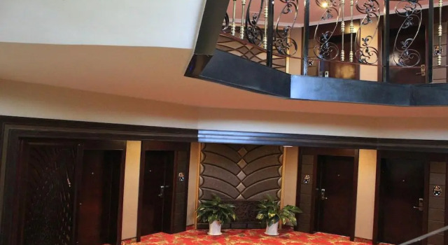 Dunhuang Hotel, Book Hotel Hotels in Jiuquan with Parking, Parking