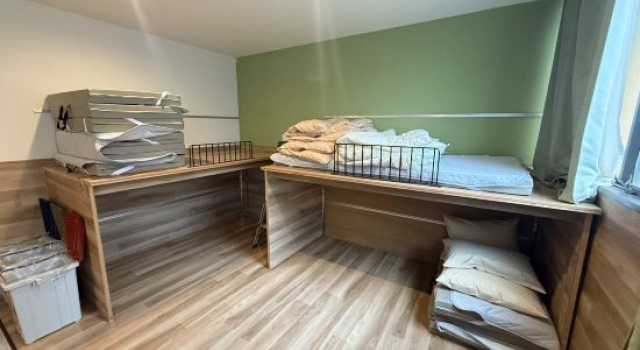 Кровать в общем номере Hotel Kamoike Plaza
