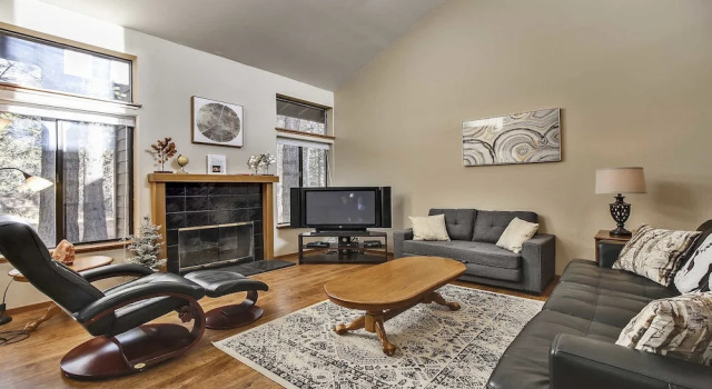 Skyline Condo 02