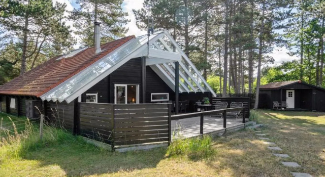 "Sahra" - 200m from the sea in Sealand, Book Hotel Hoteller i Kalundborg med parkering, Parkering