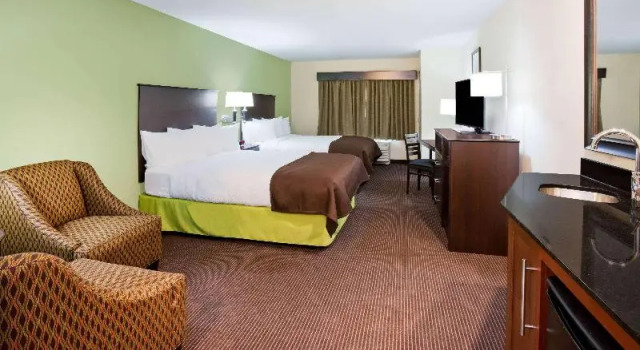 Номер Executive AmericInn by Wyndham DeWitt