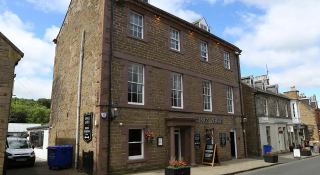 Kings Arms Hotel, Забронировать Отель Отели Шотландских границ с парковкой, Парковка