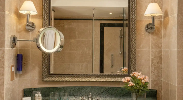 Люкс c 1 комнатой с частичным видом на море Aphrodite Hills Hotel and Resort