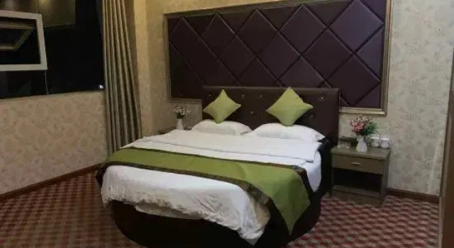 Люкс Deluxe Chongqing Ruihao Business Hotel