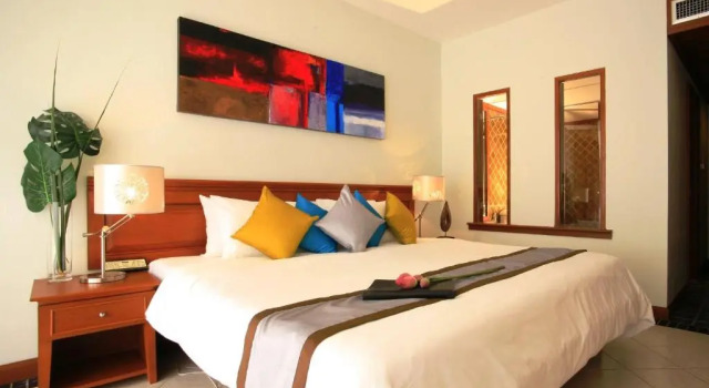 Двухместный номер Deluxe с видом на бассейн Sunset Beach Resort