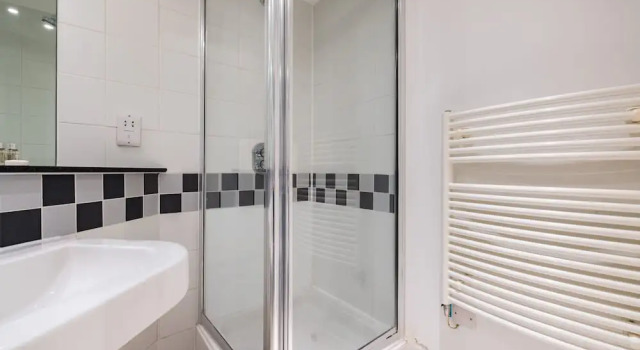 Апартаменты Comfort The Aldgate Apartments