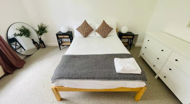 Hütte 3 Zimmer NomiHomes-Otis House-Free Parking x 2-Central -10ppl