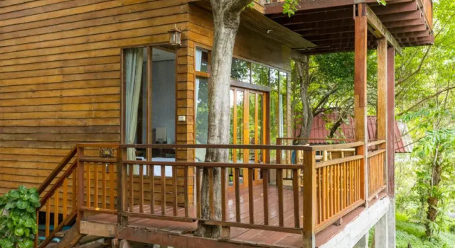 Трёхместный номер Standard с балконом и с красивым видом из окна AmaresA Resort & Skybar